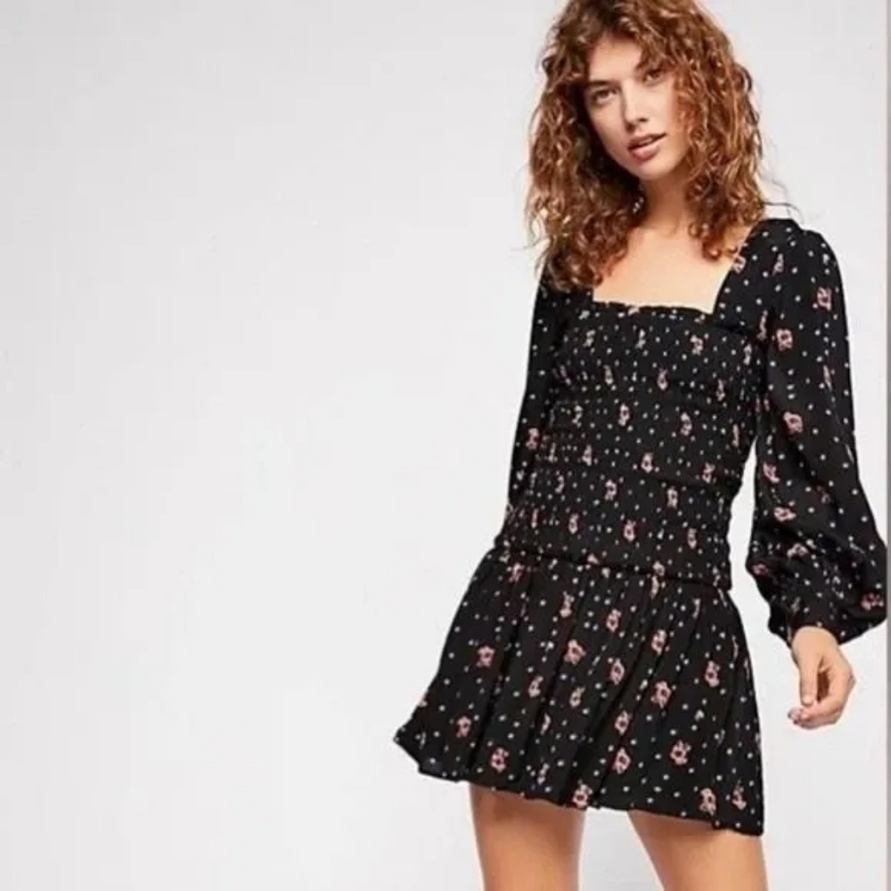 Free Prople Two Faces Smocked Square Neck Mini Dress Sz Small Black Floral